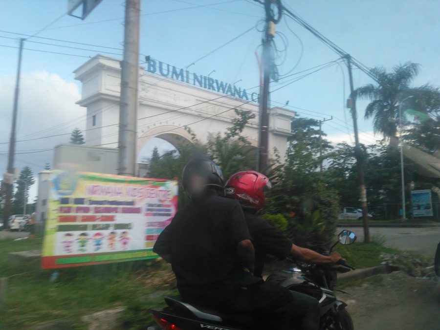 Photos from the Indonesian taxi ride