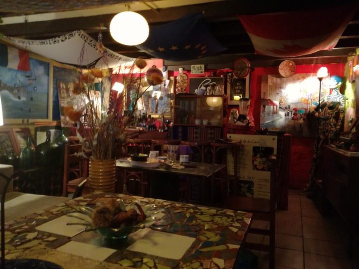 Latin-American-Cool-music-playlist-image-of-a-bar-in-Valparaiso