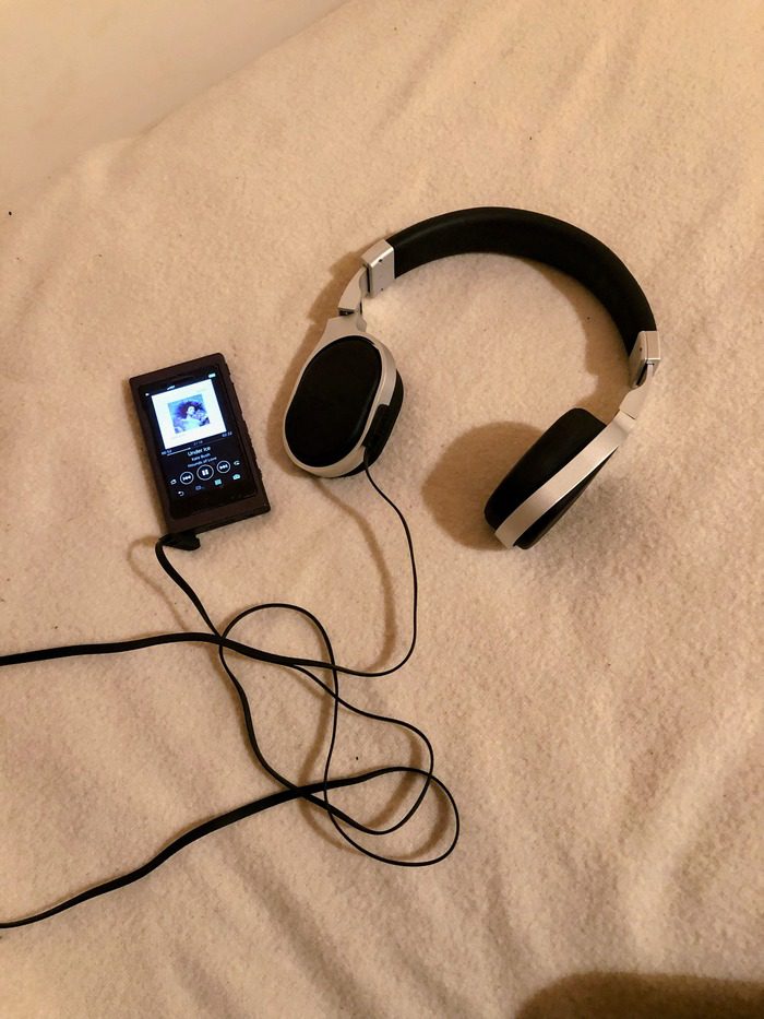 Sony NW-35A with KEF M500 Headphones